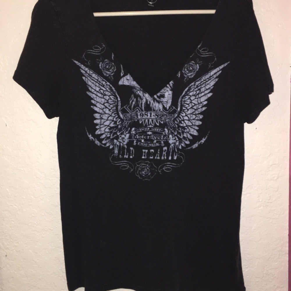 Cut v neck with choker